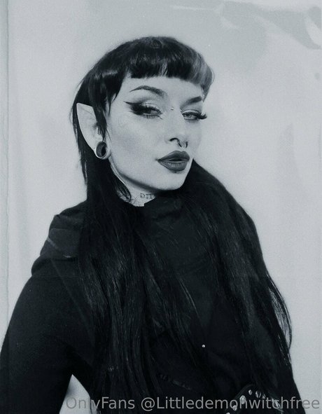 littledemonwitchfree かわいいモデル 写真