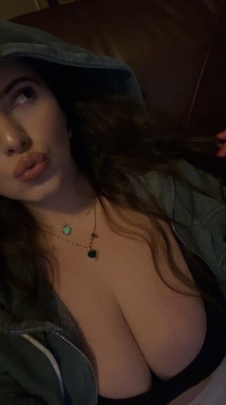 小さなオンリーファンズ HD 写真