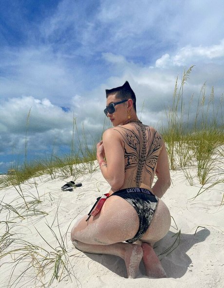 毛深いアジア人オンリーファンズ ホットセクシー 画像