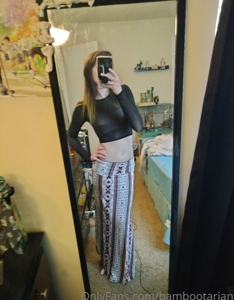 裸の熟女オンリーファンズ えろ 写真