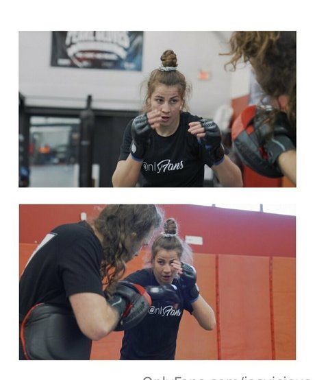 若い黒人女性オンリーファンズ アートヌード アーカイブ