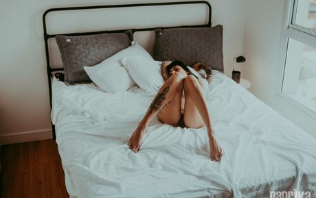 19歳のOnlyFans ホット裸 アーカイブ