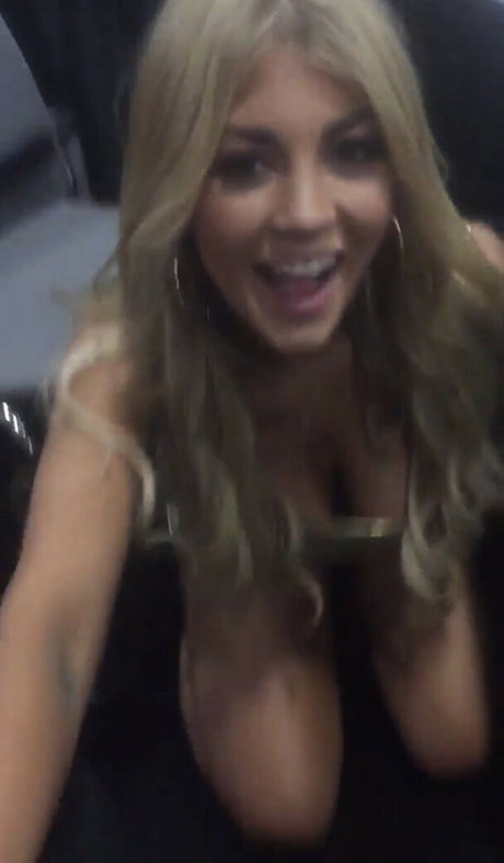 アマチュアヌードオンリーファンズ セクシーヌード 画像