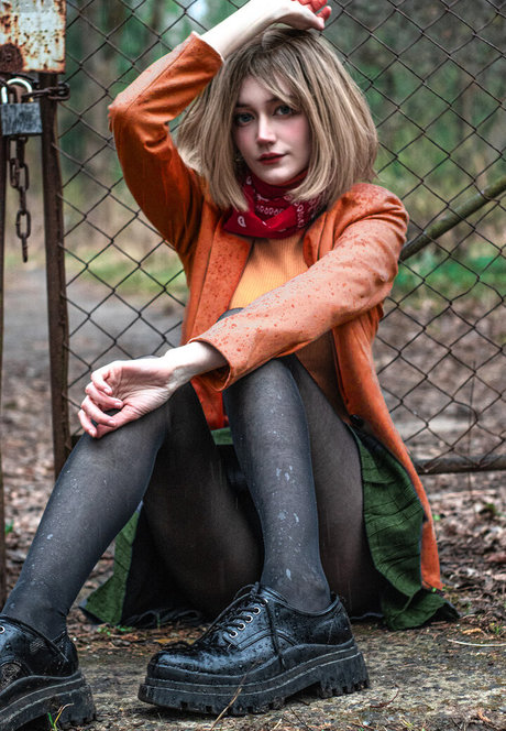 曲線美の女の子オンリーファンズ セクシーヌード 写真