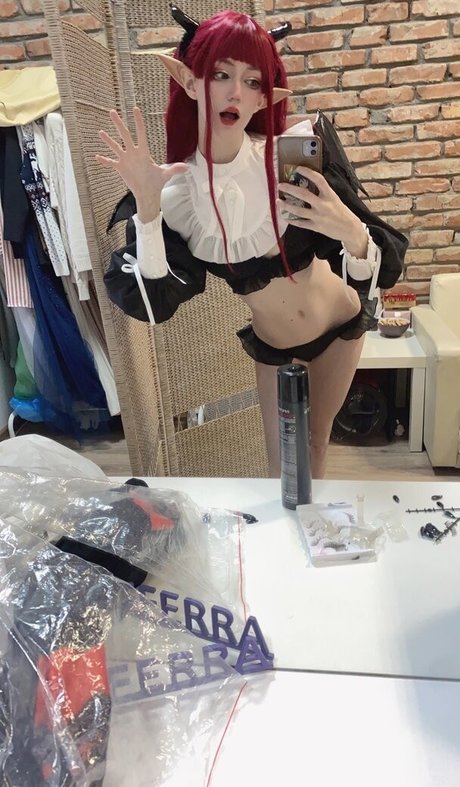 アジアン・エボニー・オンリーファンズ 可愛い 写真