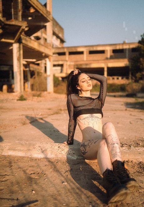 巨乳ティーンオンリーファンズ 無料エロ 写真