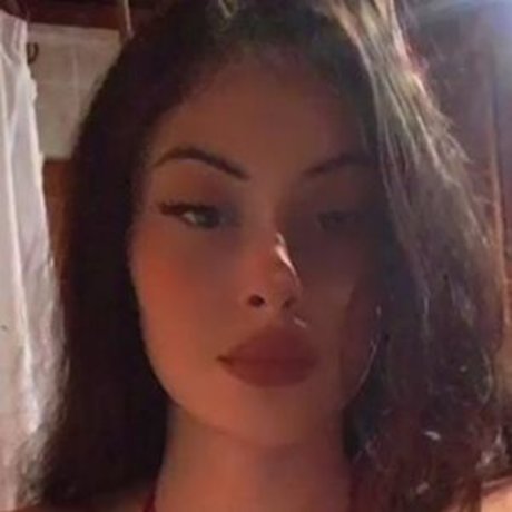 巨乳の熟女オンリーファンズ セクシー 写真