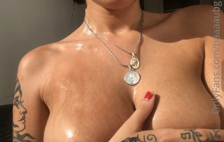 ゲイアナル舐めオンリーファンズ ポルノグラフィック 写真