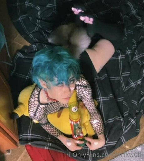 milkw0lf ポルノスター 独占 写真