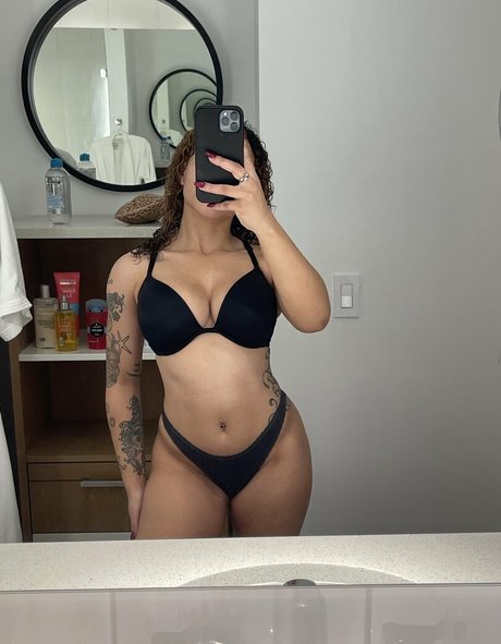 lilylightskin ヌードスター ギャラリー