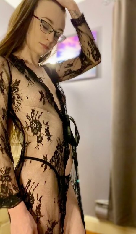 Emma Rouge アダルト女優 写真