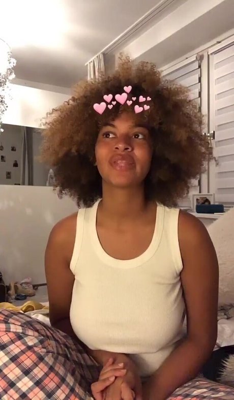 スマイルオンリーファンズ ホットセクシー 写真