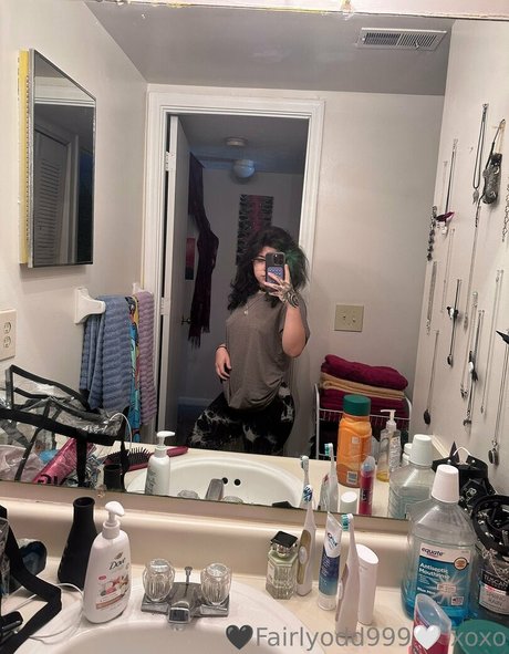 fairlyodd222 アダルトスター ギャラリー