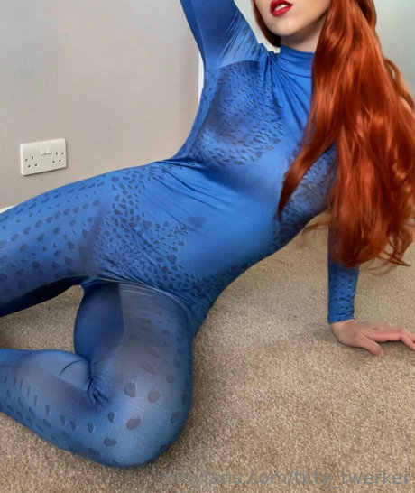 巨大な天然おっぱいオンリーファンズ 無料 画像