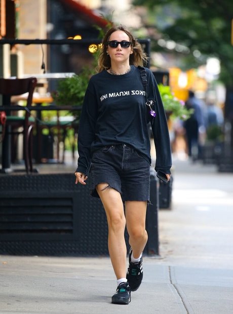 18歳のオンリーファンズ パーフェクト 写真