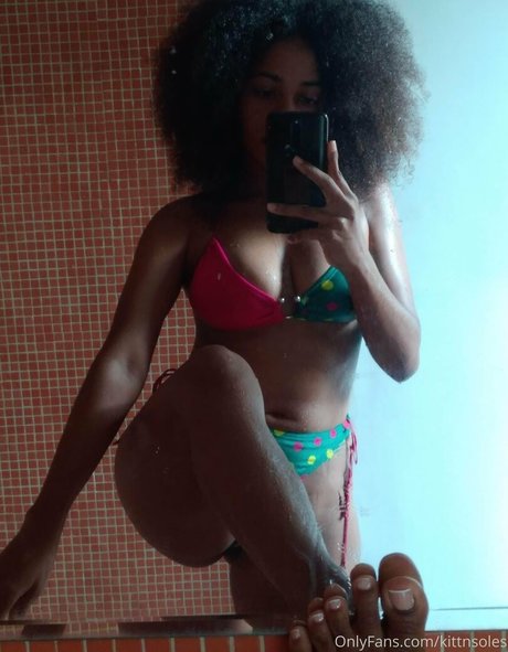 太めのブロンドオンリーファンズ ヌード 写真