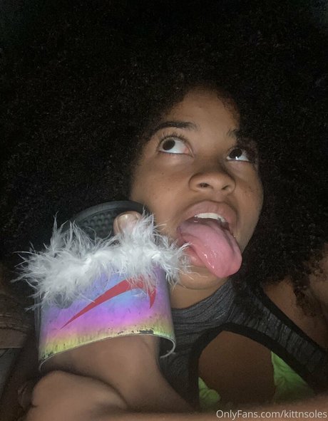 kittnsoles セクシーモデル 写真