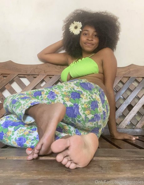 kittnsoles ポルノスター 高品質 画像