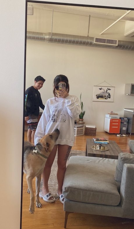 ブルネットのPOV OnlyFans ポルノ 写真