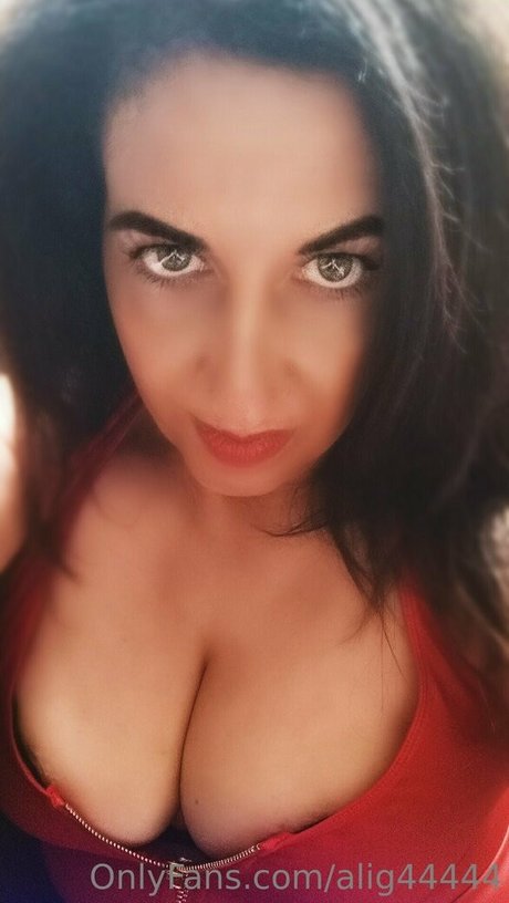 alig44444 裸の女優 画像