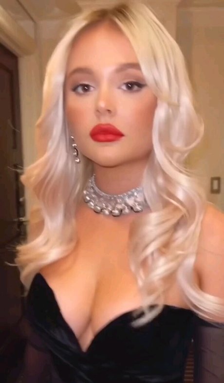 Emily Lind スター ヌード 写真