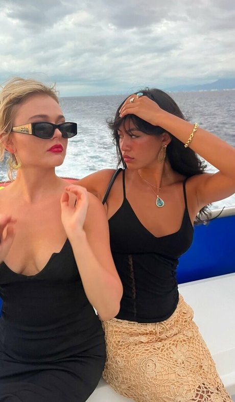 Emily Lind 裸のポルノスター 写真