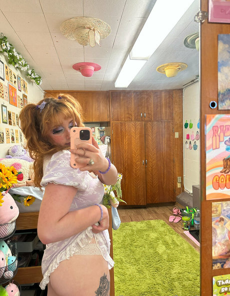 ポーグエボニーオンリーファンズ 美しい裸 写真