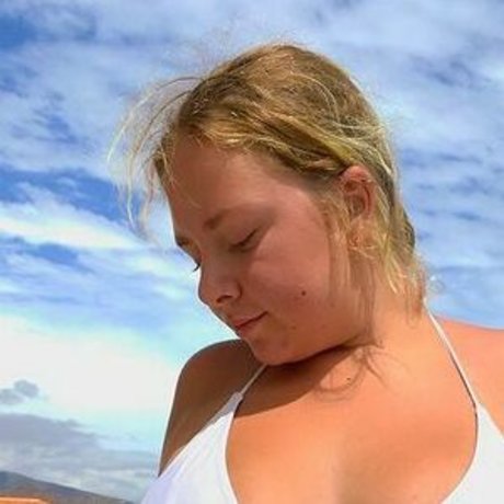 ぽっちゃり黒人OnlyFans 無料 写真