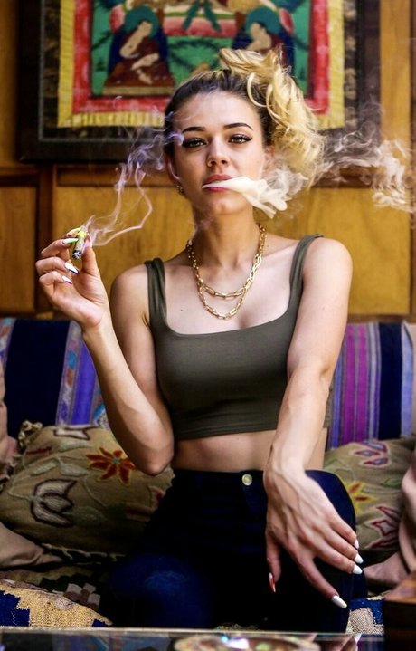 Koala Puffs アダルトモデル 画像