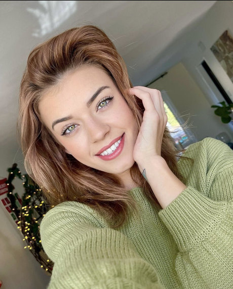 Koala Puffs アダルトスター 写真