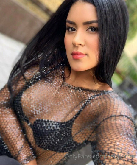 巨乳 パイズリ OnlyFans アダルト無料 写真