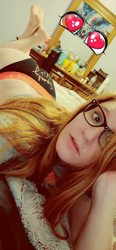 曲線美のシーメールOnlyFans 限定 写真