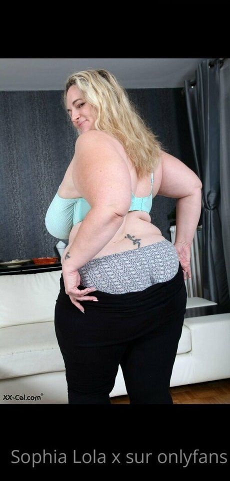 sophialola34 ポルノスター 写真