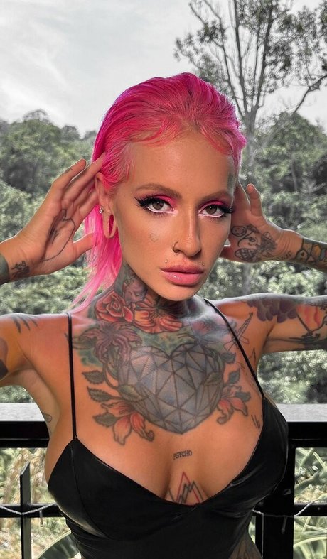 曲線美のクーガーOnlyFans えろた 写真