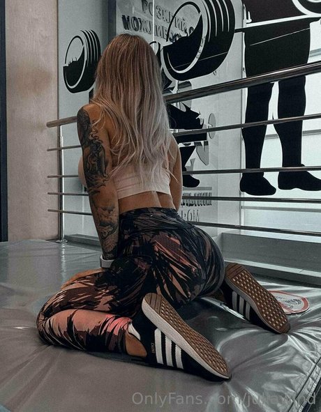 juliawind 高品質スター ギャラリー