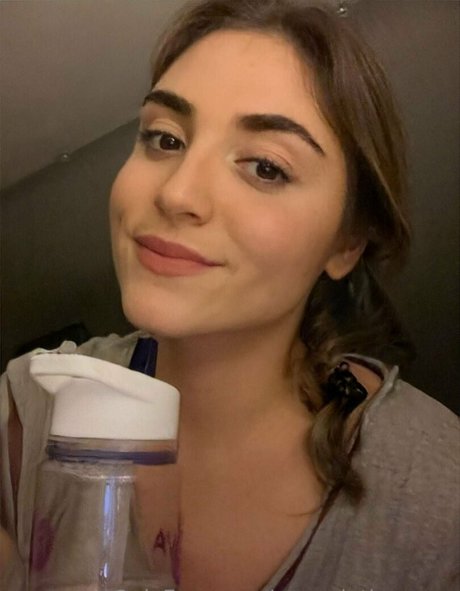 x scarletbrown x ヌード女優 画像