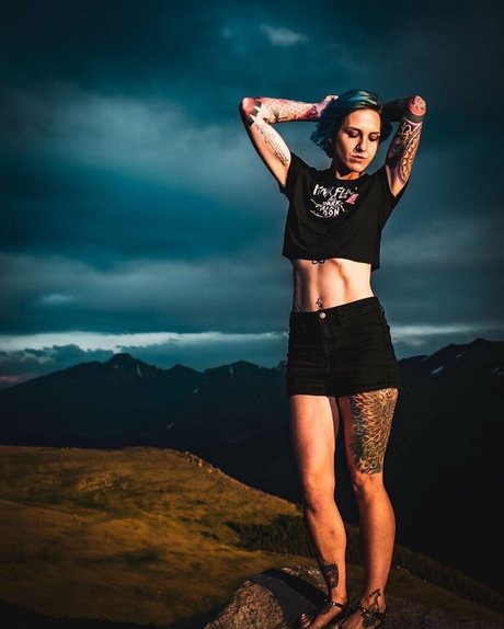 ellabarnettvip ポルノスター 裸 画像