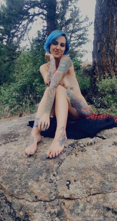 ellabarnettvip ヌードスター 画像