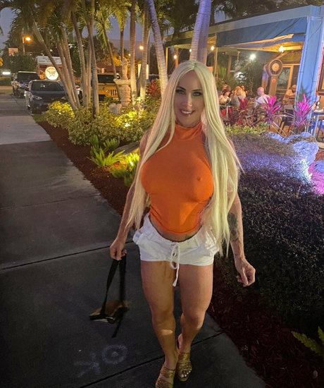 かわいいシーメールオンリーファンズ アダルト無料 画像