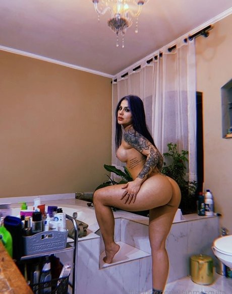 50歳のOnlyFans セクシーxxx 写真