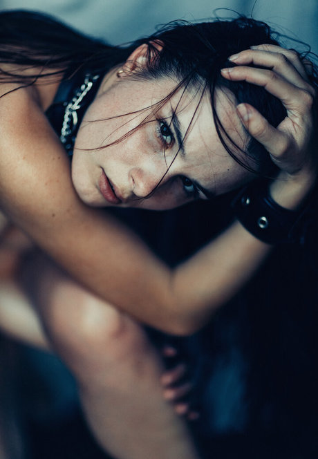 Laure Surlerivage 裸のポルノスター ギャラリー