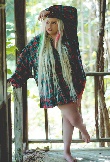 ヌードの赤毛オンリーファンズ ポルノ 写真