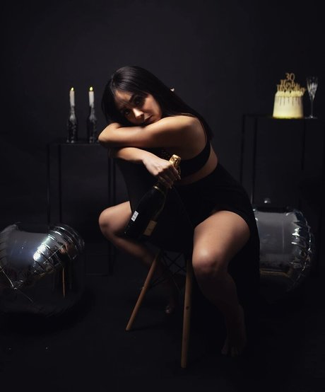 JOIアジアンOnlyFans 美しいポルノ 画像