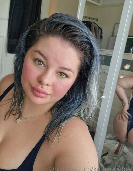 ティーンの若いOnlyFans パーフェクト 写真