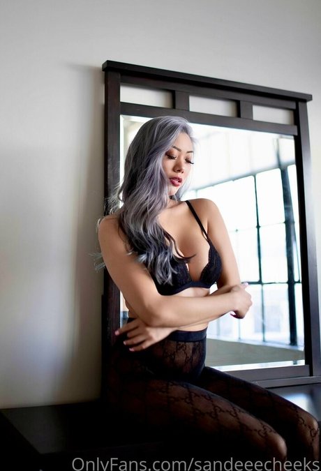 痩せたティーンのオンリーファンズ セクシーxxx ギャラリー