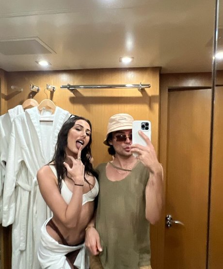 Chloe Veitch 完璧なスター 画像