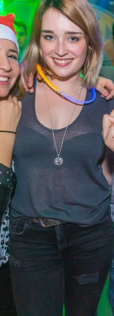 Katrin Korb 裸のモデル ギャラリー