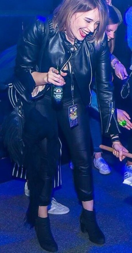 Katrin Korb アートスター ギャラリー