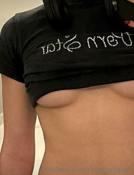 ヴィゴ・オンリーファンズ エロチック 画像