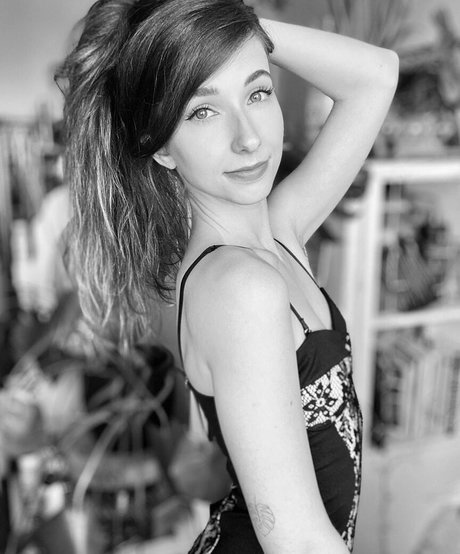 主観視点の手コキOnlyFans 裸 写真